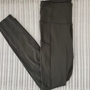 Lululemon army green fast and free 7/8 reflective bottom leggings